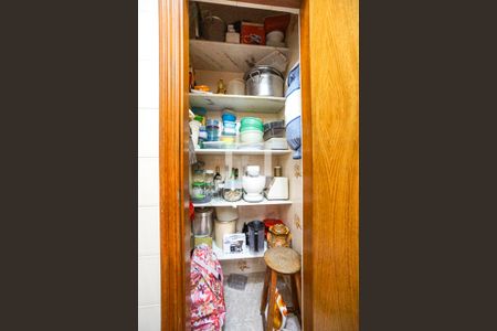 Casa à venda com 288m², 3 quartos e 4 vagas Casa à venda com 288m², 3 quartos e 4 vagasDespensa