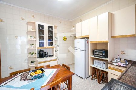 Casa à venda com 288m², 3 quartos e 4 vagas Casa à venda com 288m², 3 quartos e 4 vagasCozinha