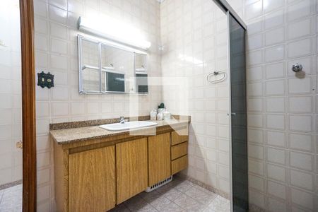 Casa à venda com 288m², 3 quartos e 4 vagas Casa à venda com 288m², 3 quartos e 4 vagasBanheiro social