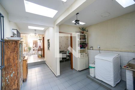 Casa à venda com 288m², 3 quartos e 4 vagas Casa à venda com 288m², 3 quartos e 4 vagasQuintal