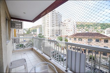Apartamento à venda com 110m², 3 quartos e 2 vagasSala