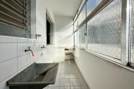 Apartamento para alugar com 65m², 2 quartos e sem vagaÁrea de Serviço