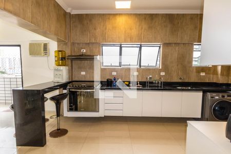 Apartamento para alugar com 210m², 3 quartos e 2 vagasCozinha e Área de Serviço