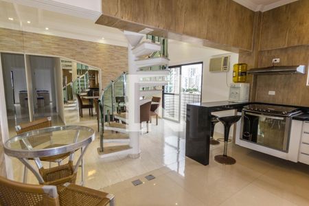 Apartamento para alugar com 210m², 3 quartos e 2 vagasCozinha e Área de Serviço