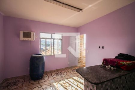 Sala/Quarto de kitnet/studio para alugar com 0 quarto, 24m² em Olinda, Nilópolis