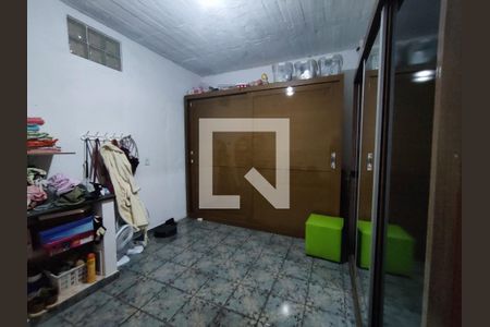 Casa à venda com 600m², 2 quartos e 4 vagasCloset da suíte