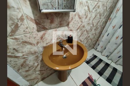 Casa à venda com 600m², 2 quartos e 4 vagasBanheiro suite 