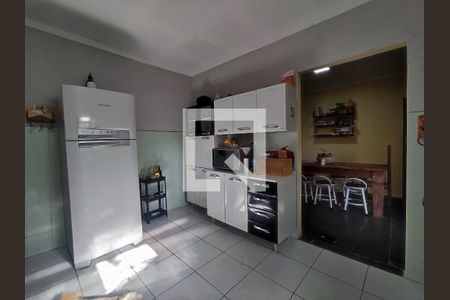 Casa à venda com 600m², 2 quartos e 4 vagasCozinha 