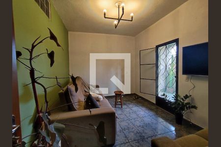 Sala de casa à venda com 2 quartos, 600m² em Tropical, Contagem