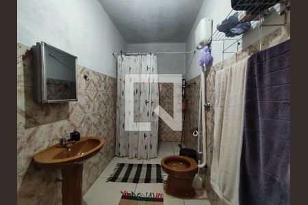 Casa à venda com 600m², 2 quartos e 4 vagasBanheiro suite 