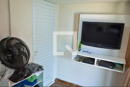 Sala/Quarto de kitnet/studio à venda com 1 quarto, 80m² em Taquara, Rio de Janeiro