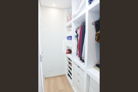 Casa à venda com 187m², 3 quartos e 3 vagasCloset da suíte
