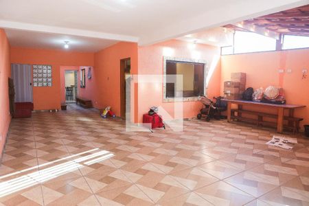 Casa à venda com 187m², 3 quartos e 3 vagasGaragem e Quintal