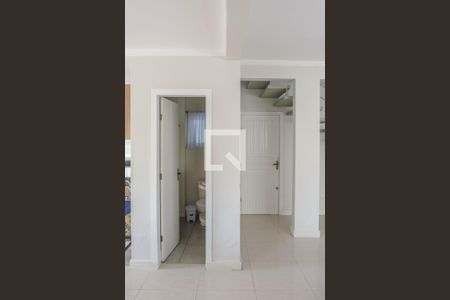 Sala Estar de casa de condomínio para alugar com 3 quartos, 169m² em Cachoeira do Bom Jesus, Florianópolis