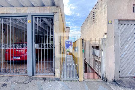 Fachada de casa para alugar com 1 quarto, 50m² em Vila Bertioga, São Paulo