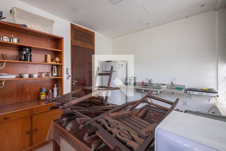 Casa à venda com 453m², 6 quartos e 4 vagas Casa à venda com 453m², 6 quartos e 4 vagasSala/Quarto - Cozinha