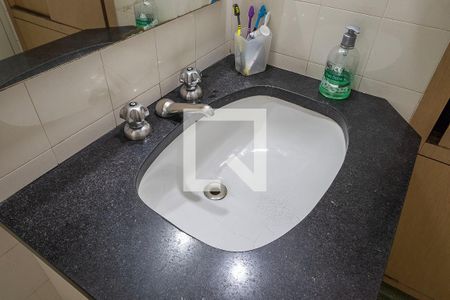 Casa à venda com 453m², 6 quartos e 4 vagas Casa à venda com 453m², 6 quartos e 4 vagasBanheiro 1