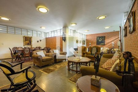 Sala de casa à venda com 6 quartos, 453m² em Alto de Pinheiros, São Paulo