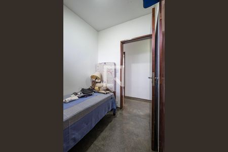 Casa à venda com 453m², 6 quartos e 4 vagas Casa à venda com 453m², 6 quartos e 4 vagasQuarto 5