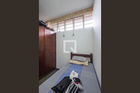 Casa à venda com 453m², 6 quartos e 4 vagas Casa à venda com 453m², 6 quartos e 4 vagasQuarto 5