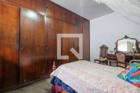 Casa à venda com 453m², 6 quartos e 4 vagas Casa à venda com 453m², 6 quartos e 4 vagasSuíte