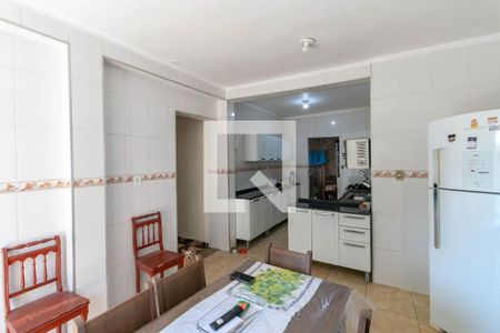 Casa à venda com 392m², 4 quartos e 1 vagaCozinha e Área de Serviço