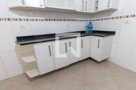 Casa para alugar com 200m², 2 quartos e 2 vagasCozinha - Armários