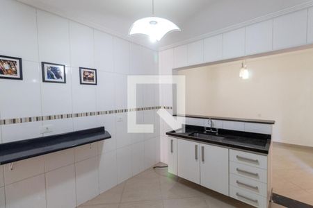 Casa para alugar com 200m², 2 quartos e 2 vagasCozinha