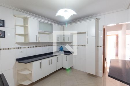 Casa para alugar com 200m², 2 quartos e 2 vagasCozinha