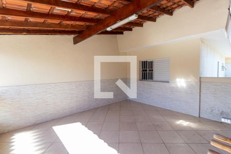 Casa para alugar com 200m², 2 quartos e 2 vagasQuintal