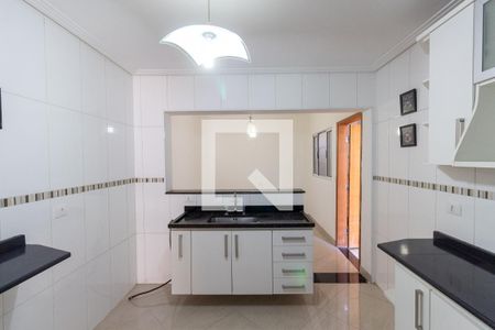 Casa para alugar com 200m², 2 quartos e 2 vagasCozinha