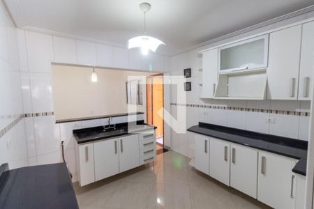 Casa para alugar com 200m², 2 quartos e 2 vagasCozinha