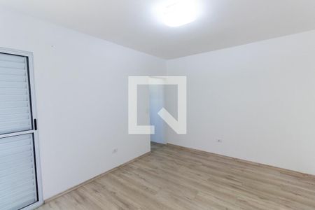 Casa para alugar com 200m², 2 quartos e 2 vagasQuarto Suíte