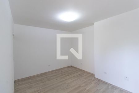 Casa para alugar com 200m², 2 quartos e 2 vagasQuarto Suíte