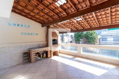 Casa para alugar com 200m², 2 quartos e 2 vagasQuintal