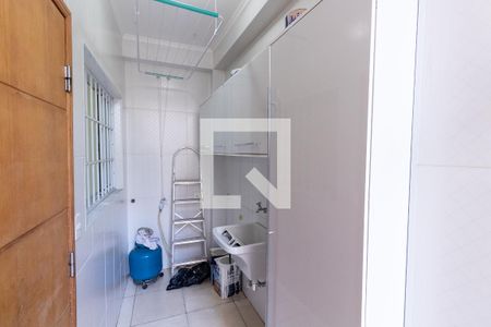 Casa para alugar com 200m², 2 quartos e 2 vagasLavanderia