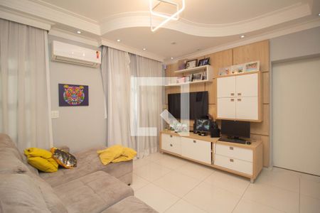 Sala de casa à venda com 3 quartos, 200m² em Vila Pereira Cerca, São Paulo