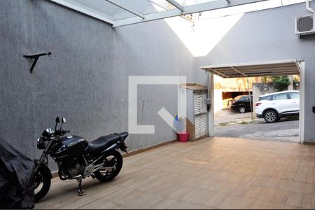 Detalhe - Garagem de casa à venda com 3 quartos, 200m² em Vila Pereira Cerca, São Paulo