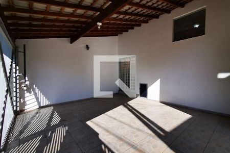 Casa para alugar com 250m², 3 quartos e 3 vagasGaragem