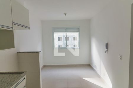 Sala / Cozinha / Lavanderia de apartamento para alugar com 2 quartos, 33m² em Jardim Celeste, São Paulo