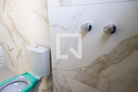 Casa à venda com 163m², 3 quartos e 3 vagas Casa à venda com 163m², 3 quartos e 3 vagasBanheiro da Suíte