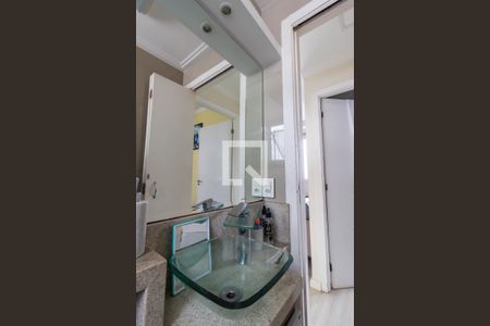 Banheiro de apartamento à venda com 2 quartos, 40m² em São Pedro, Osasco