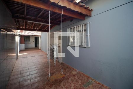 Casa à venda com 180m², 3 quartos e 4 vagasQuintal
