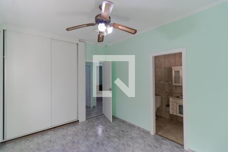 Casa à venda com 180m², 3 quartos e 4 vagasSuíte