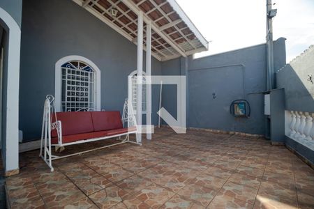Casa à venda com 180m², 3 quartos e 4 vagasVaranda