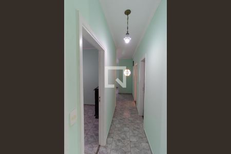 Casa à venda com 180m², 3 quartos e 4 vagasCorredor