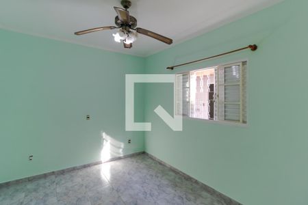 Casa à venda com 180m², 3 quartos e 4 vagasSuíte