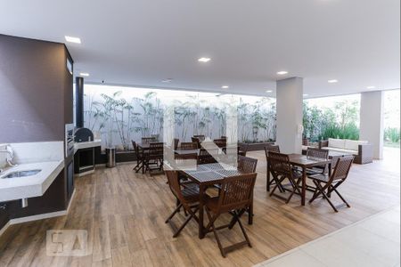 Apartamento à venda com 74m², 2 quartos e 2 vagasChurrasqueira