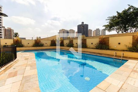 Apartamento à venda com 90m², 3 quartos e 2 vagas Apartamento à venda com 90m², 3 quartos e 2 vagasÁrea comum - Piscina