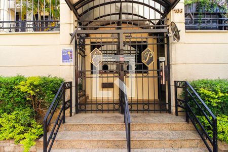 Apartamento à venda com 90m², 3 quartos e 2 vagas Apartamento à venda com 90m², 3 quartos e 2 vagasFachada e portaria